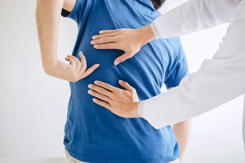 6 Signs You Need to Go to Urgent Care For Your Back Pain