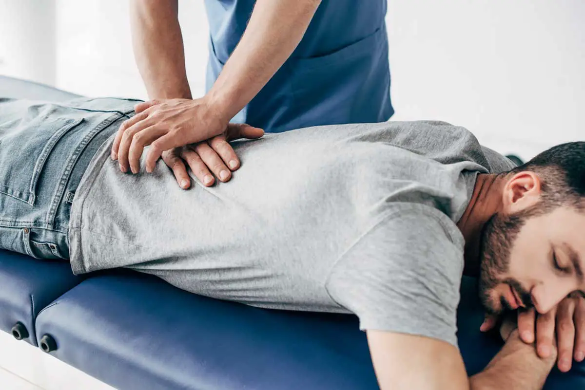 7 Reasons to Visit a Chiropractor for Back Pain