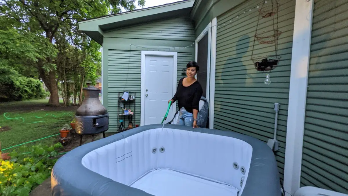 Bestway SaluSpa Hawaii hot tub review: soothe away back pain with this ...