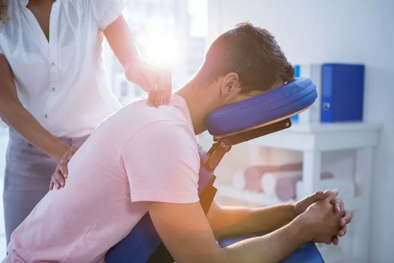 How Chiropractic Decompression Helps Back Pain After an Auto Accident