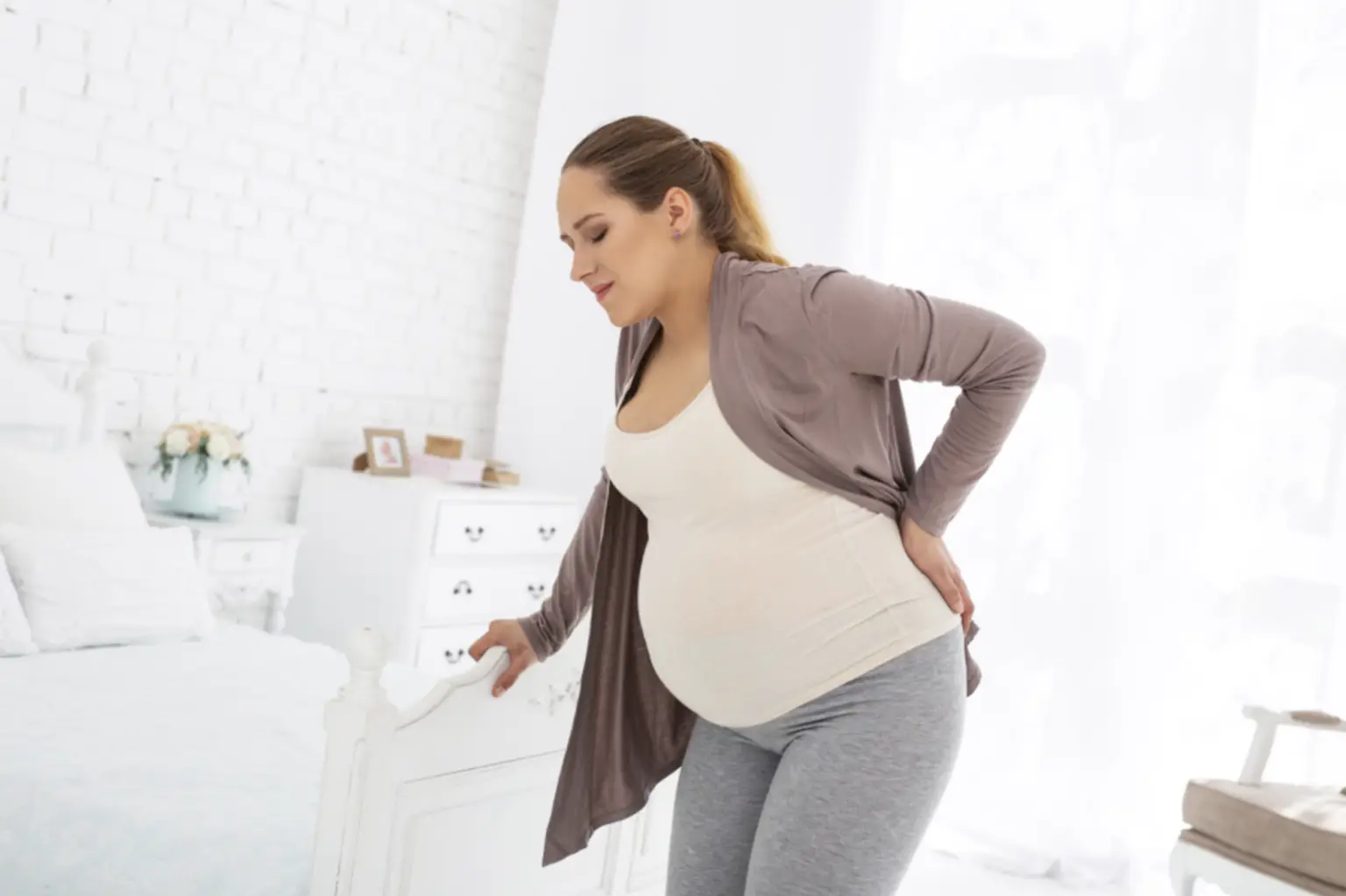 How Chiropractic Helps Low Back Pain During Pregnancy â Integra Healthcare