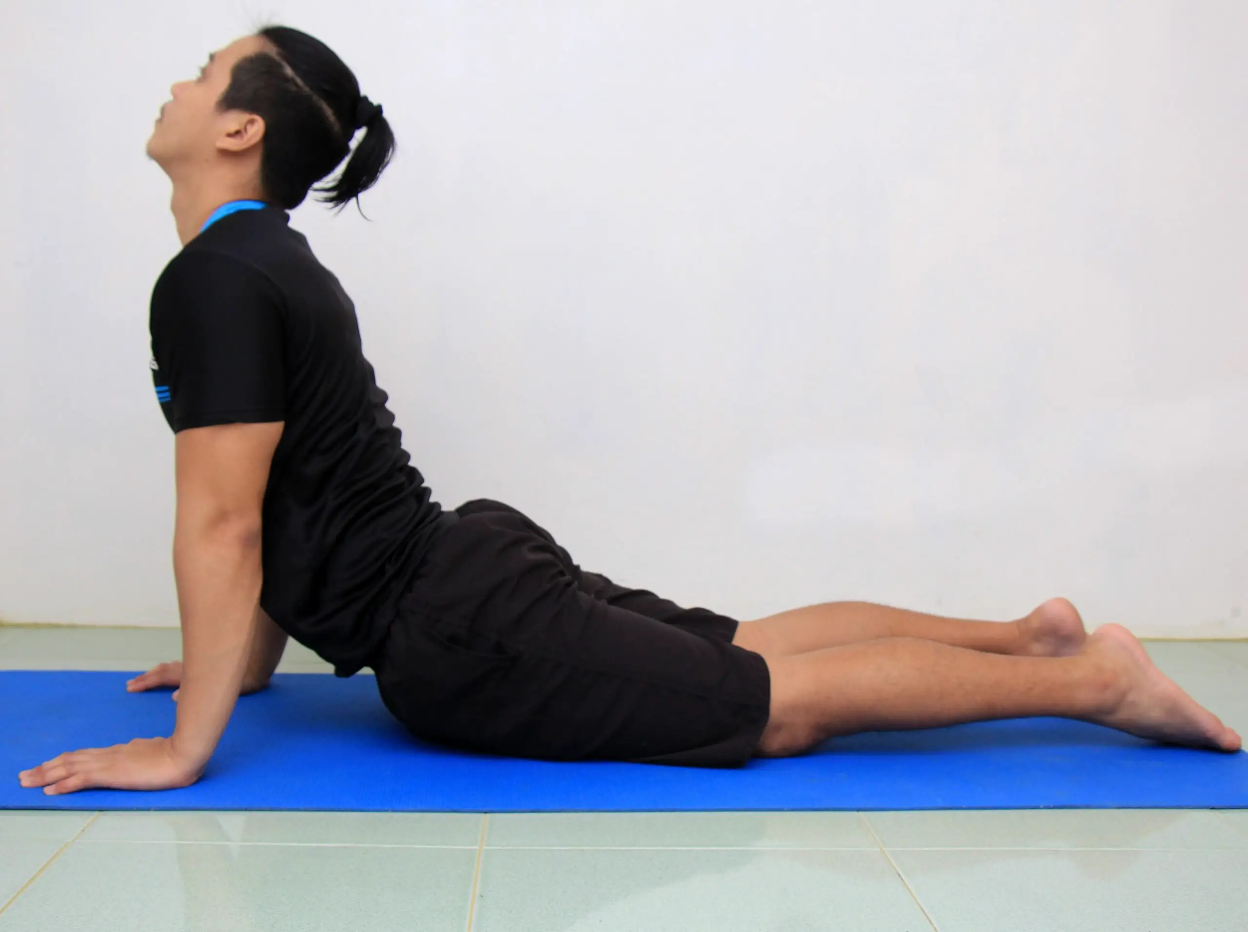 How to Relieve Lower Back Pain Through Stretching (with Pictures)