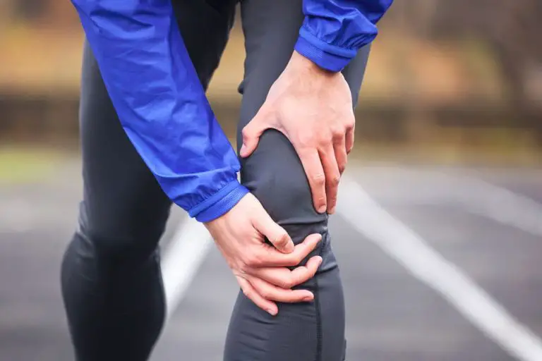 Pain in back of knee when bending Causes and treatment hacks