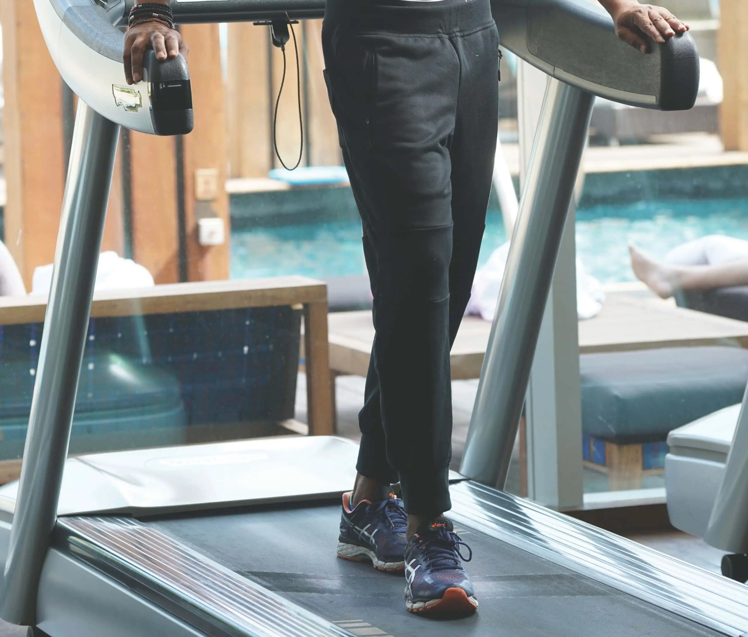 Walk Backward on a Treadmill for Low Back Pain Relief » Scary Symptoms