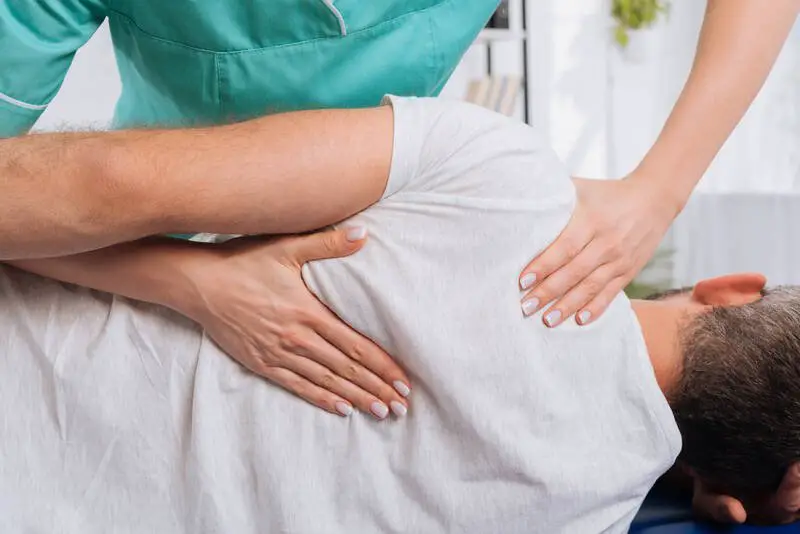 When Should You Visit A Chiropractor For Back Pain?